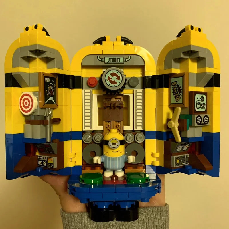 Minions Lab Building Set – 876pcs Puzzle Block Model Kit - Image 3